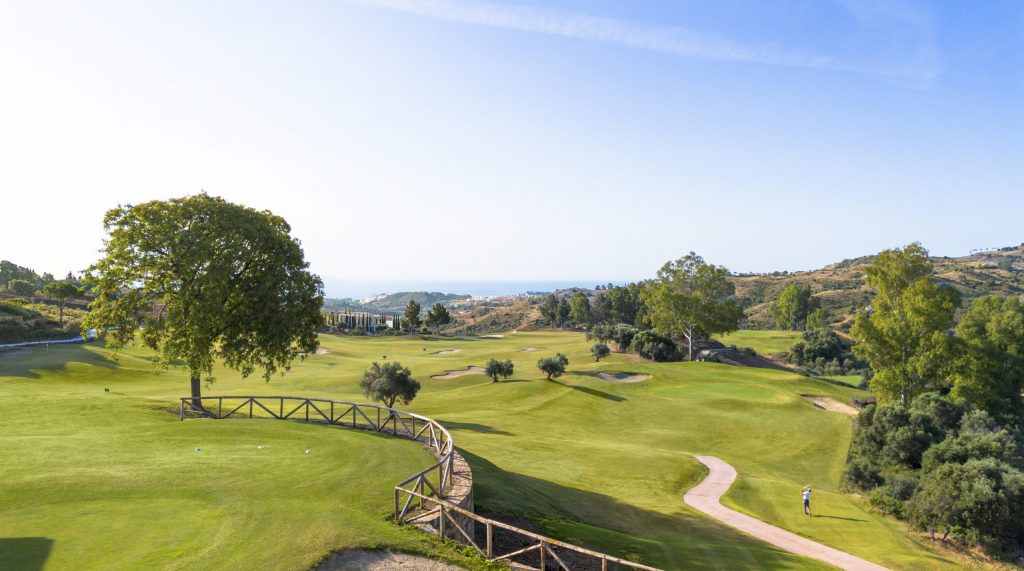 Blick auf den short course der La Cala Golf Academy